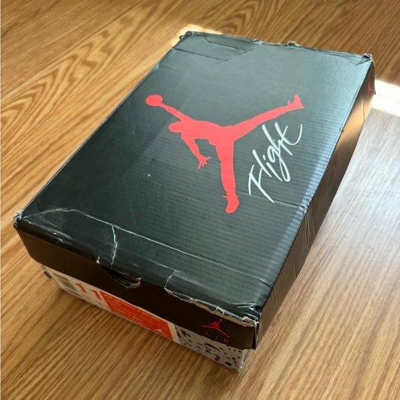 NWT Air Jordan 4 Retro - Picture 10 of 15